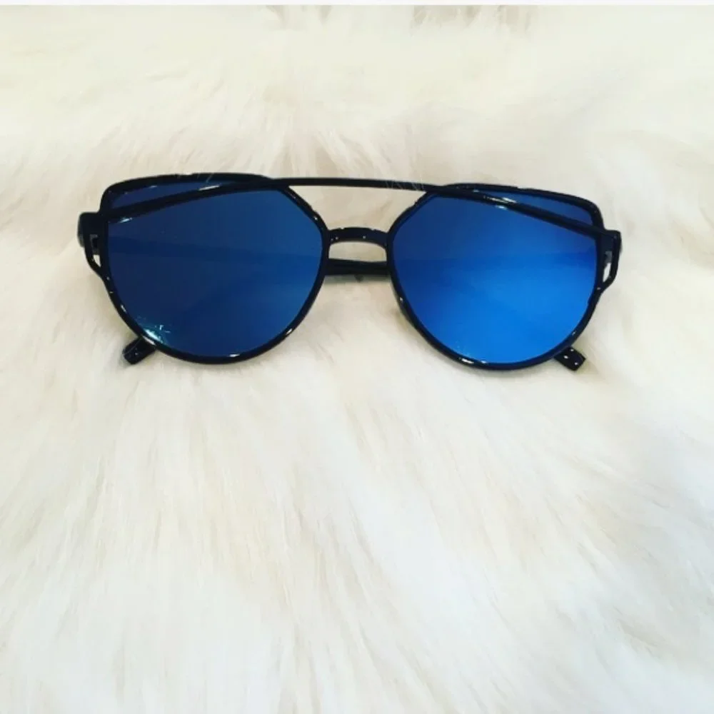 ❣️Fashion Mirrored PLASTIC Sunglasses💕